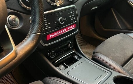 Mercedes-Benz GLA, 2018 год, 2 100 000 рублей, 13 фотография