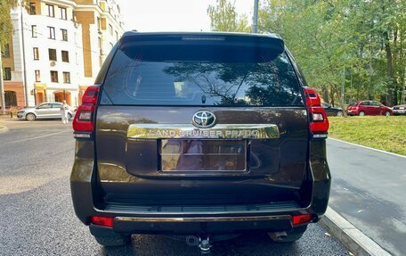 Toyota Land Cruiser Prado 150 рестайлинг 2, 2018 год, 6 000 000 рублей, 7 фотография
