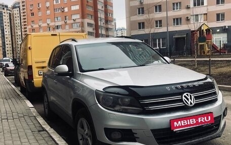 Volkswagen Tiguan I, 2013 год, 999 000 рублей, 2 фотография