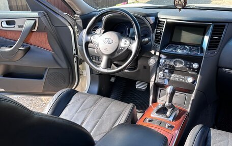 Infiniti FX II, 2012 год, 2 225 000 рублей, 13 фотография