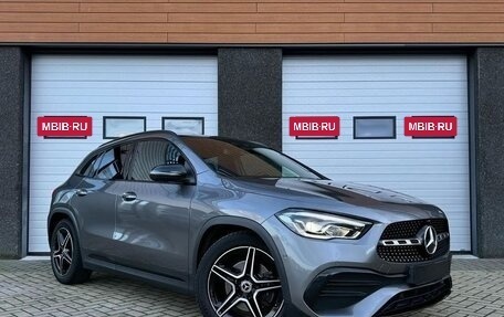 Mercedes-Benz GLA, 2022 год, 2 820 000 рублей, 3 фотография