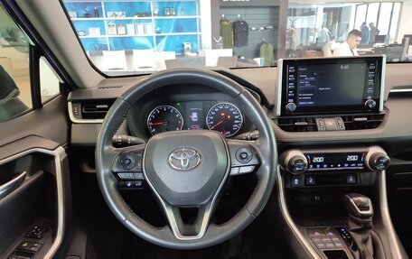 Toyota RAV4, 2020 год, 3 085 000 рублей, 10 фотография