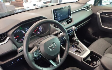 Toyota RAV4, 2020 год, 3 085 000 рублей, 9 фотография