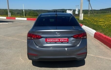 Hyundai Solaris II рестайлинг, 2018 год, 1 100 000 рублей, 4 фотография