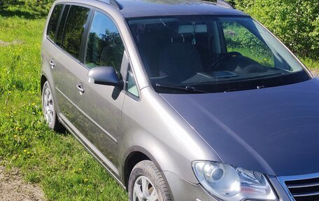 Volkswagen Touran III, 2007 год, 710 000 рублей, 2 фотография