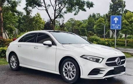 Mercedes-Benz A-Класс, 2022 год, 2 040 000 рублей, 3 фотография