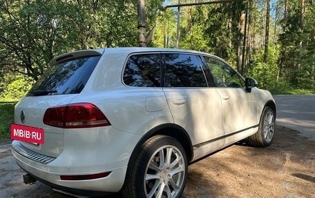 Volkswagen Touareg III, 2010 год, 2 750 000 рублей, 2 фотография