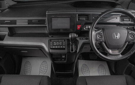 Honda Stepwgn IV, 2015 год, 1 999 000 рублей, 7 фотография