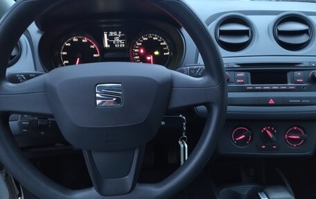 SEAT Ibiza IV рестайлинг 2, 2014 год, 990 000 рублей, 5 фотография