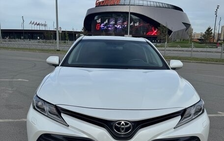 Toyota Camry, 2020 год, 2 799 000 рублей, 2 фотография