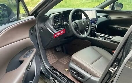 Lexus RX IV рестайлинг, 2025 год, 7 500 000 рублей, 7 фотография