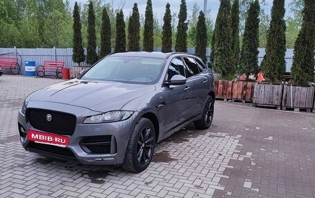 Jaguar F-Pace, 2019 год, 2 700 000 рублей, 2 фотография