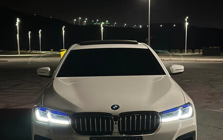 BMW 5 серия, 2022 год, 4 190 000 рублей, 2 фотография