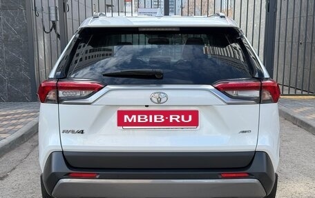Toyota RAV4, 2021 год, 3 290 000 рублей, 4 фотография