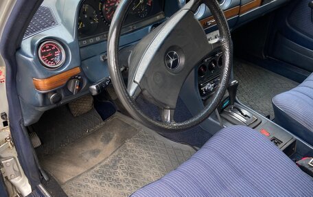 Mercedes-Benz W123, 1985 год, 1 500 000 рублей, 7 фотография