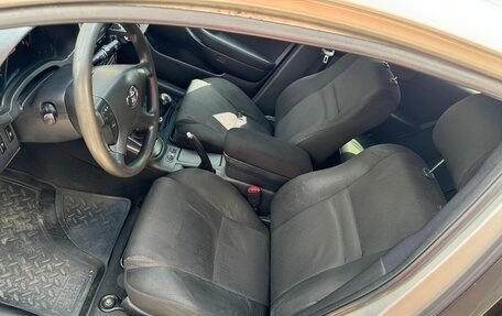 Toyota Avensis III рестайлинг, 2007 год, 750 000 рублей, 17 фотография