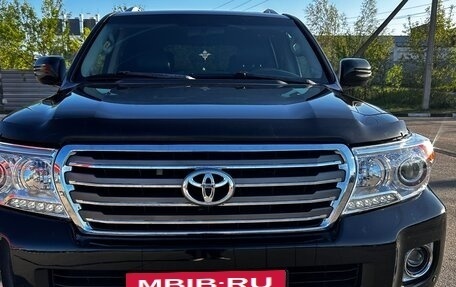 Toyota Land Cruiser 200, 2011 год, 2 890 000 рублей, 13 фотография