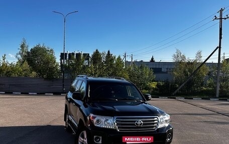Toyota Land Cruiser 200, 2011 год, 2 890 000 рублей, 4 фотография