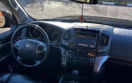 Toyota Land Cruiser 200, 2011 год, 2 890 000 рублей, 29 фотография