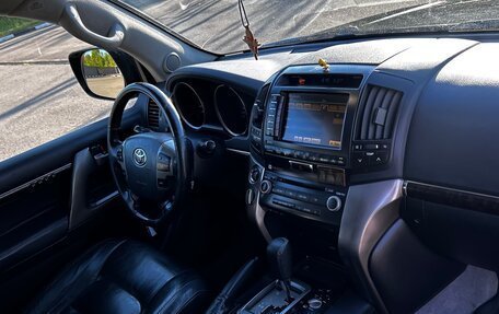 Toyota Land Cruiser 200, 2011 год, 2 890 000 рублей, 31 фотография