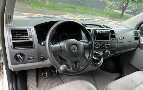 Volkswagen Transporter T5 рестайлинг, 2005 год, 795 000 рублей, 24 фотография