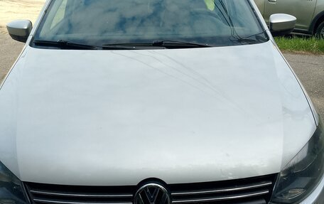Volkswagen Polo VI (EU Market), 2015 год, 900 000 рублей, 2 фотография
