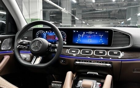 Mercedes-Benz GLS, 2024 год, 15 000 000 рублей, 2 фотография