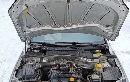 Opel Corsa C рестайлинг, 2001 год, 300 000 рублей, 15 фотография