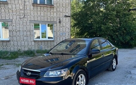 Hyundai Sonata VI, 2006 год, 495 000 рублей, 1 фотография