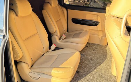 KIA Carnival III, 2017 год, 2 999 999 рублей, 13 фотография
