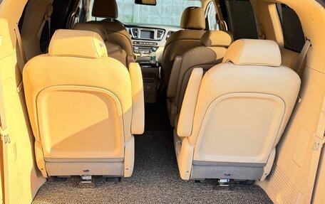 KIA Carnival III, 2017 год, 2 999 999 рублей, 20 фотография