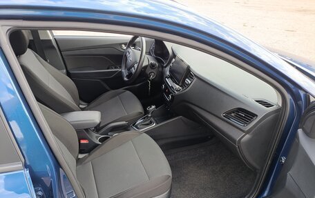 Hyundai Solaris II рестайлинг, 2022 год, 1 805 000 рублей, 9 фотография
