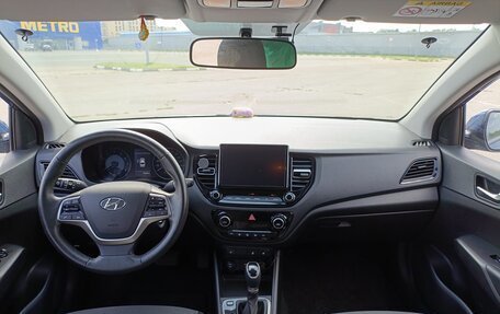 Hyundai Solaris II рестайлинг, 2022 год, 1 805 000 рублей, 8 фотография