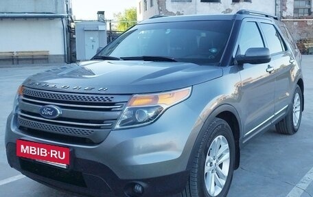 Ford Explorer VI, 2012 год, 1 650 000 рублей, 2 фотография