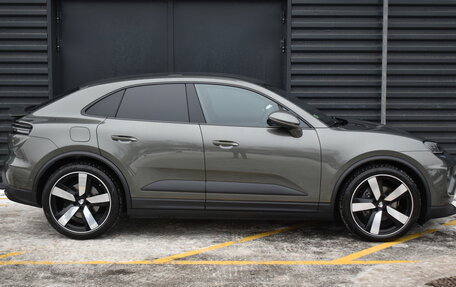 Porsche Macan, 2024 год, 17 350 000 рублей, 6 фотография