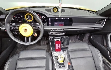 Porsche 911, 2021 год, 12 999 000 рублей, 18 фотография