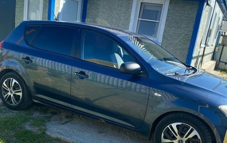 KIA cee'd I рестайлинг, 2010 год, 700 000 рублей, 5 фотография