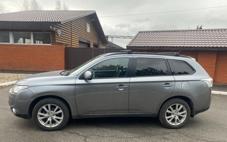 Mitsubishi Outlander III рестайлинг 3, 2012 год, 1 299 000 рублей, 4 фотография