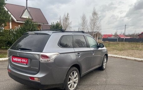 Mitsubishi Outlander III рестайлинг 3, 2012 год, 1 299 000 рублей, 7 фотография