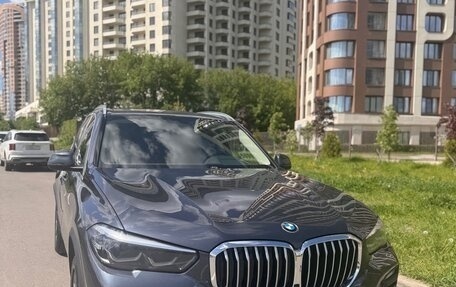 BMW X5, 2019 год, 6 500 000 рублей, 2 фотография