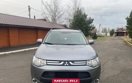 Mitsubishi Outlander III рестайлинг 3, 2012 год, 1 299 000 рублей, 2 фотография
