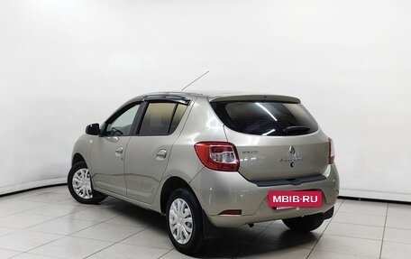 Renault Sandero II рестайлинг, 2014 год, 549 000 рублей, 2 фотография