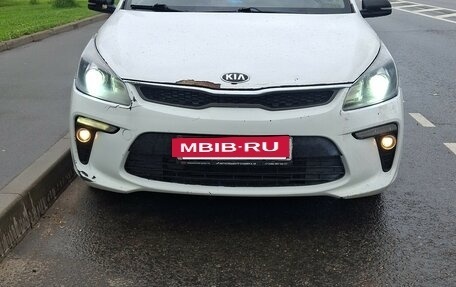 KIA Rio IV, 2018 год, 900 000 рублей, 5 фотография