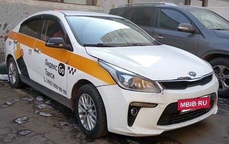 KIA Rio IV, 2018 год, 900 000 рублей, 9 фотография