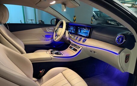 Mercedes-Benz E-Класс, 2018 год, 4 600 000 рублей, 28 фотография