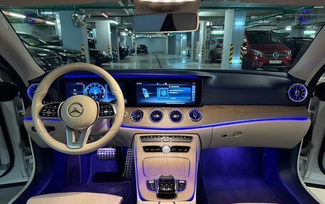 Mercedes-Benz E-Класс, 2018 год, 4 600 000 рублей, 24 фотография