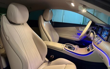 Mercedes-Benz E-Класс, 2018 год, 4 600 000 рублей, 29 фотография