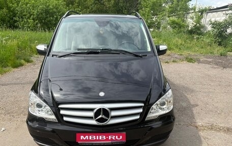 Mercedes-Benz Viano, 2013 год, 2 000 000 рублей, 1 фотография