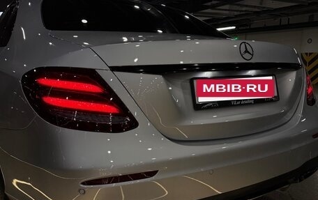 Mercedes-Benz E-Класс, 2019 год, 4 300 000 рублей, 2 фотография
