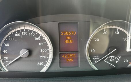 Mercedes-Benz Viano, 2013 год, 2 000 000 рублей, 9 фотография